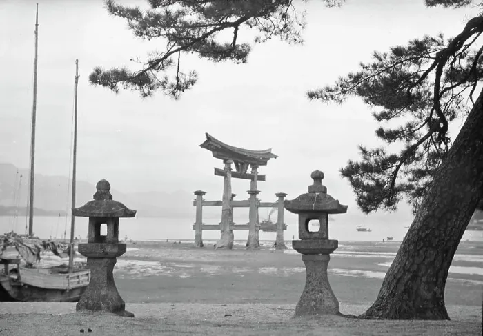 Framed Print : Travel views of Japan and Korea, 1908. Creator: Arnold Genthe Framed Print : Travel views of Japan and Korea, 1908. Creator: Arnold Genthe