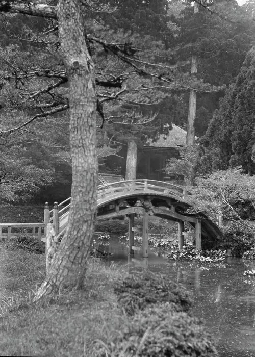 Framed Print : Travel views of Japan and Korea, 1908. Creator: Arnold Genthe Framed Print : Travel views of Japan and Korea, 1908. Creator: Arnold Genthe