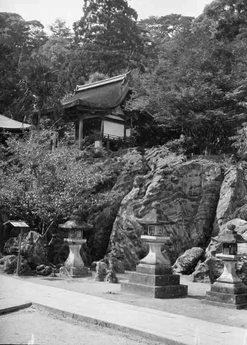 Framed Print : Travel views of Japan and Korea, 1908. Creator: Arnold Genthe Framed Print : Travel views of Japan and Korea, 1908. Creator: Arnold Genthe