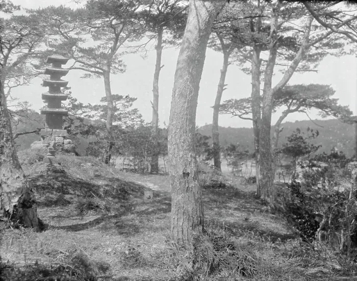 Framed Print : Travel views of Japan and Korea, 1908. Creator: Arnold Genthe Framed Print : Travel views of Japan and Korea, 1908. Creator: Arnold Genthe