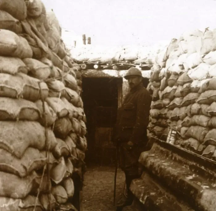 Framed Print : Trenches in Champagne, northern France, c1914-c1918 Framed Print : Trenches in Champagne, northern France, c1914-c1918