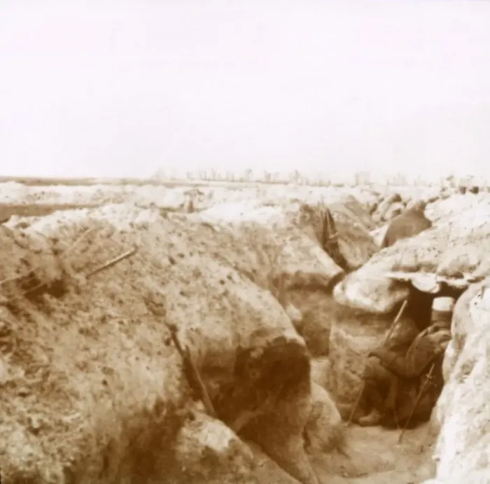 Framed Print : Trenches, Champagne, northern France, c1914-c1918 Framed Print : Trenches, Champagne, northern France, c1914-c1918