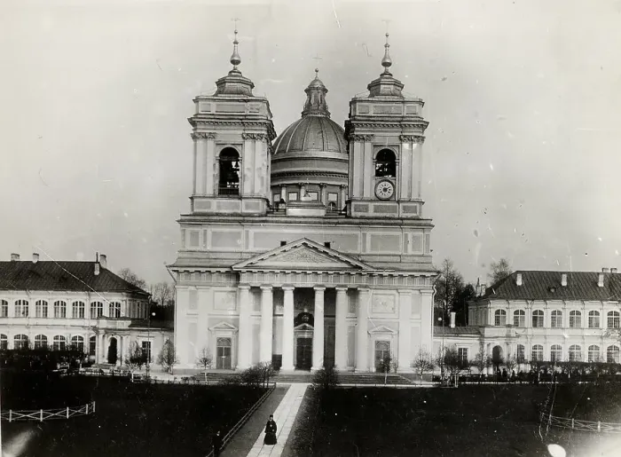 Framed Print : The Trinity Cathedral of the Saint Alexander Nevsky Lavra in Saint Petersburg, 1910s. Artist: Bulla, Karl Karlovich (1853-1929) Framed Print : The Trinity Cathedral of the Saint Alexander Nevsky Lavra in Saint Petersburg, 1910s. Artist: Bulla, Karl Karlovich (1853-1929)