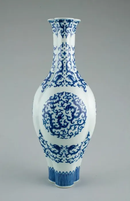 Framed Print : Triple Long-Necked Bottle Vase with Double Dragon Roundels Framed Print : Triple Long-Necked Bottle Vase with Double Dragon Roundels