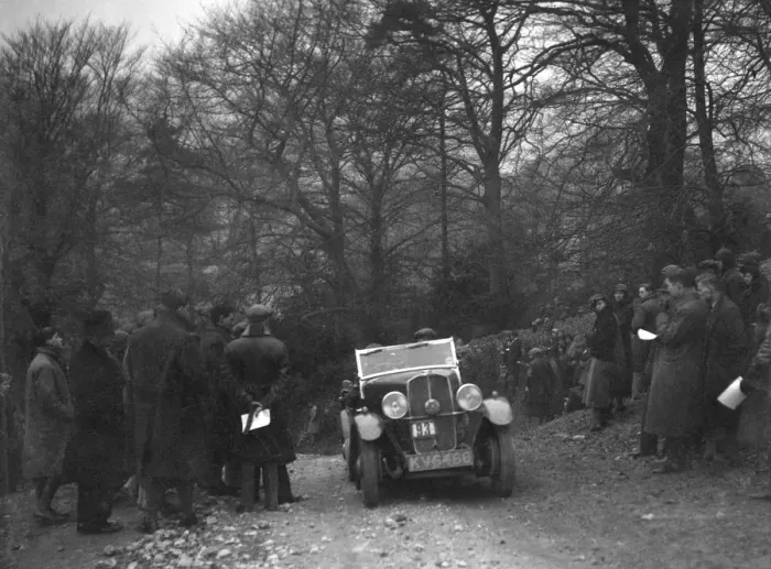 Framed Print : Triumph of RL Bellamy climbing Nailsworth Ladder, Sunbac Colmore Trial, Gloucestershire, 1934 Framed Print : Triumph of RL Bellamy climbing Nailsworth Ladder, Sunbac Colmore Trial, Gloucestershire, 1934