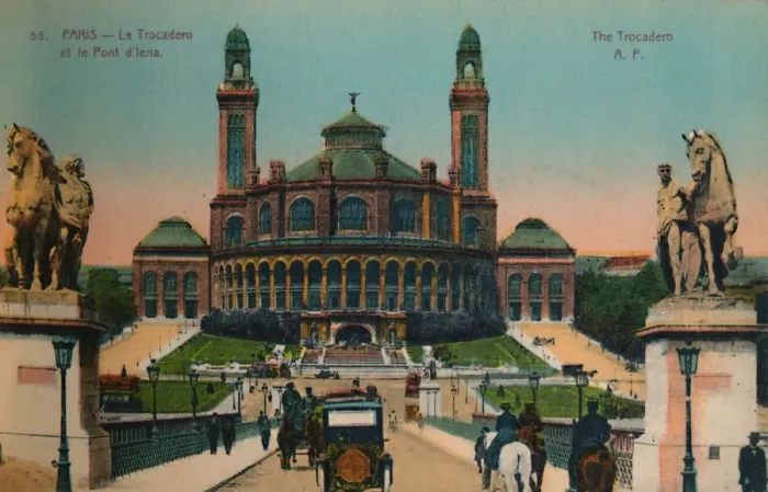 Framed Print : The Trocadero and the Pont d Iena, Paris, c1920 Framed Print : The Trocadero and the Pont d Iena, Paris, c1920