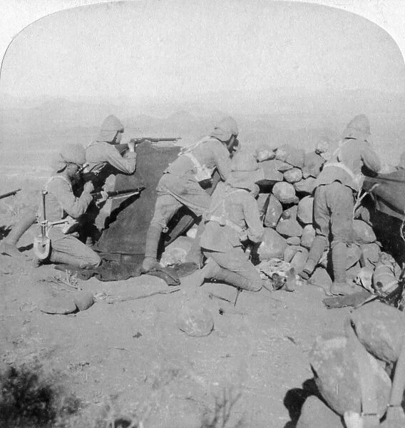Troops defending New Zealand Hill, Slingersfontein, South Africa, 25th January 1900. Artist: Underwood & Underwood
