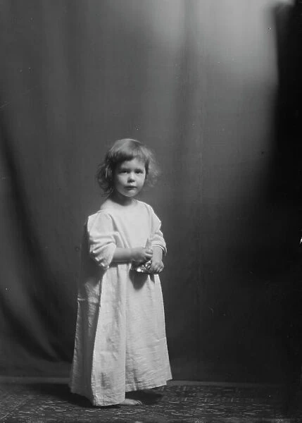Trowbridge, C.C. Mrs. child of, portrait photograph, 1908 Mar. 4. Creator: Arnold Genthe