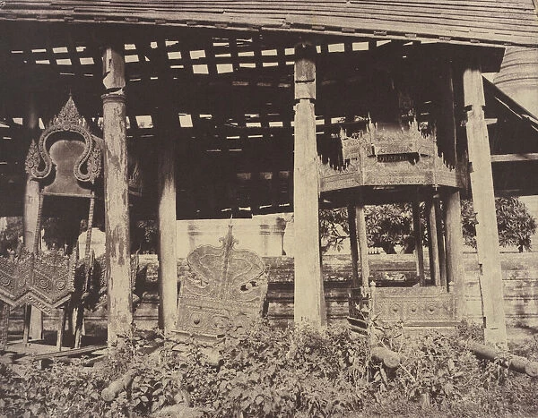 Tsagain Myo: Litters under a shed. August 29-30, 1855. Creator: Captain Linnaeus Tripe