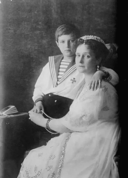 Framed Print : Tsarevich Alexei of Russia and Tsarina Alexandra, c1910 Framed Print : Tsarevich Alexei of Russia and Tsarina Alexandra, c1910