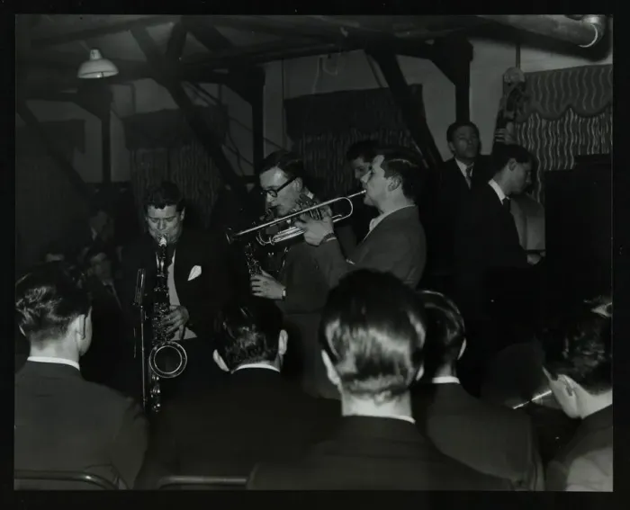 Framed Print : The Tubby Hayes Sextet playing at a modern jazz night at the Civic Restaurant, Bristol, 1955 Framed Print : The Tubby Hayes Sextet playing at a modern jazz night at the Civic Restaurant, Bristol, 1955