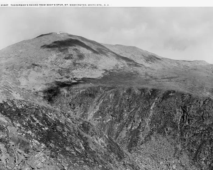 Framed Print : Tuckerman's Ravine from Boot's Spur, Mt. Washington, White Mts. N.H. between 1900 and 1906. Creator: Unknown Framed Print : Tuckerman's Ravine from Boot's Spur, Mt. Washington, White Mts. N.H. between 1900 and 1906. Creator: Unknown