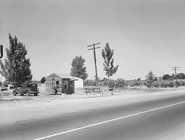 Between Tulare and Fresno, California, 1939. Creator: Dorothea Lange