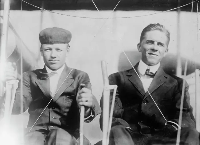 Framed Print : Turpin and Lt. T.D. Milling, between c1910 and c1915. Creator: Bain News Service Framed Print : Turpin and Lt. T.D. Milling, between c1910 and c1915. Creator: Bain News Service