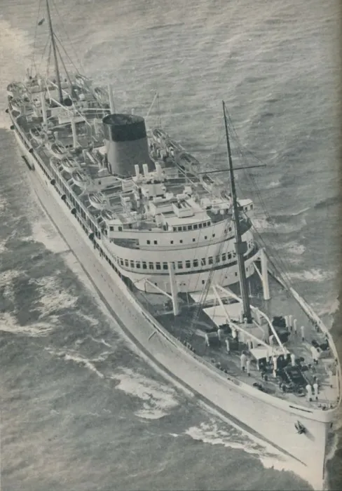 Framed Print : A Twin-Screw motorship, the Stirling Castle built by Harland and Wolff, 1937 Framed Print : A Twin-Screw motorship, the Stirling Castle built by Harland and Wolff, 1937