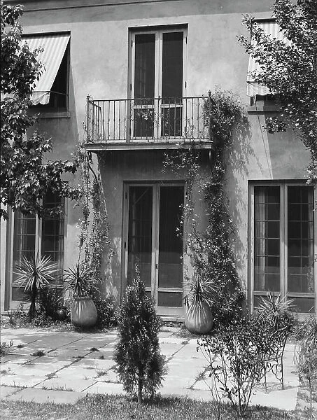 Two-story house, New Orleans or Charleston, South Carolina, between 1920 and 1926. Creator: Arnold Genthe
