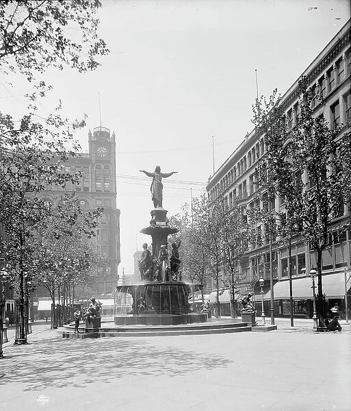 Tyler-Davidson Fountain, Cincinnati, Ohio, between 1900 and 1906. Creator: Unknown