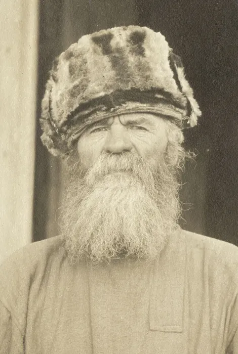 Framed Print : A type of elderly peasant (Old Believers) from the village of Bardagon, 1909. Creator: Vladimir Ivanovich Fedorov Framed Print : A type of elderly peasant (Old Believers) from the village of Bardagon, 1909. Creator: Vladimir Ivanovich Fedorov
