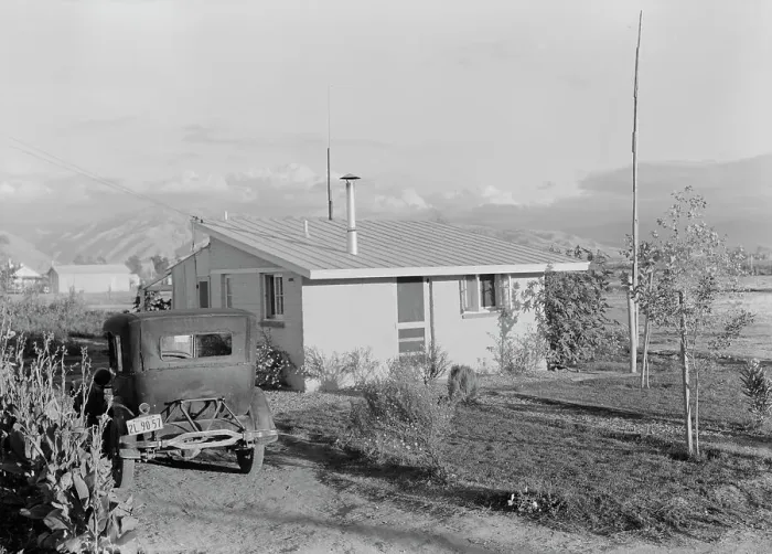 Framed Print : Type house at Garden Homes, Kern County, California, 1938. Creator: Dorothea Lange. Type house at Garden Homes, Kern County, California, 1938. Creator: Dorothea Lange Framed Print : Type house at Garden Homes, Kern County, California, 1938. Creator: Dorothea Lange. Type house at Garden Homes, Kern County, California, 1938. Creator: Dorothea Lange
