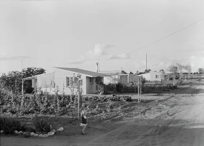 Framed Print : Type house at Garden Homes, Kern County, California, 1938. Creator: Dorothea Lange. Type house at Garden Homes, Kern County, California, 1938. Creator: Dorothea Lange Framed Print : Type house at Garden Homes, Kern County, California, 1938. Creator: Dorothea Lange. Type house at Garden Homes, Kern County, California, 1938. Creator: Dorothea Lange