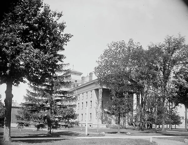 U. of M[ichigan] Medical Building, between 1880 and 1914. Creator: Unknown