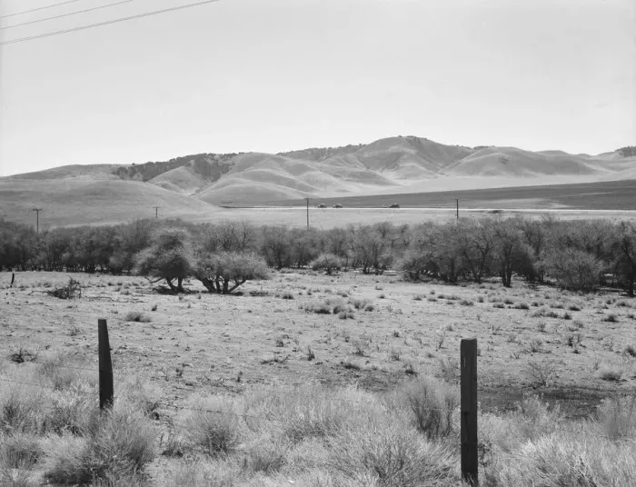Framed Print : U. S. 99 on ridge over Tehachapi Mountains, 1939. Creator: Dorothea Lange Framed Print : U. S. 99 on ridge over Tehachapi Mountains, 1939. Creator: Dorothea Lange