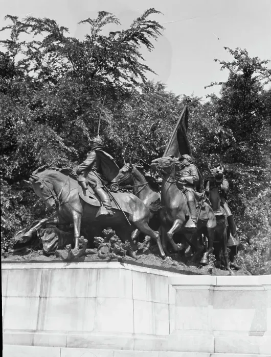 Framed Print : Ulysses S. Grant Memorial - Equestrian statues in Washington, D.C. between 1911 and 1942. Creator: Arnold Genthe Framed Print : Ulysses S. Grant Memorial - Equestrian statues in Washington, D.C. between 1911 and 1942. Creator: Arnold Genthe