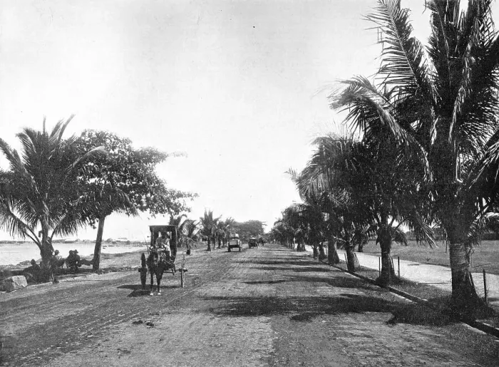 Framed Print : Une rue a Manille;Les Terres Du Pacifique, 1914. Creator: Unknown Framed Print : Une rue a Manille;Les Terres Du Pacifique, 1914. Creator: Unknown