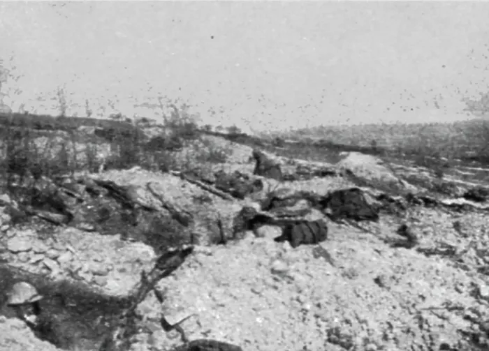 Framed Print : Une semaine de combats sur la rive gauche de la Meuse; 14 mars (midi). --Notre ligne... 1916. Creator: Unknown Framed Print : Une semaine de combats sur la rive gauche de la Meuse; 14 mars (midi). --Notre ligne... 1916. Creator: Unknown