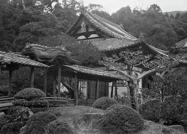 Unidentified building, Japan, 1908. Creator: Arnold Genthe