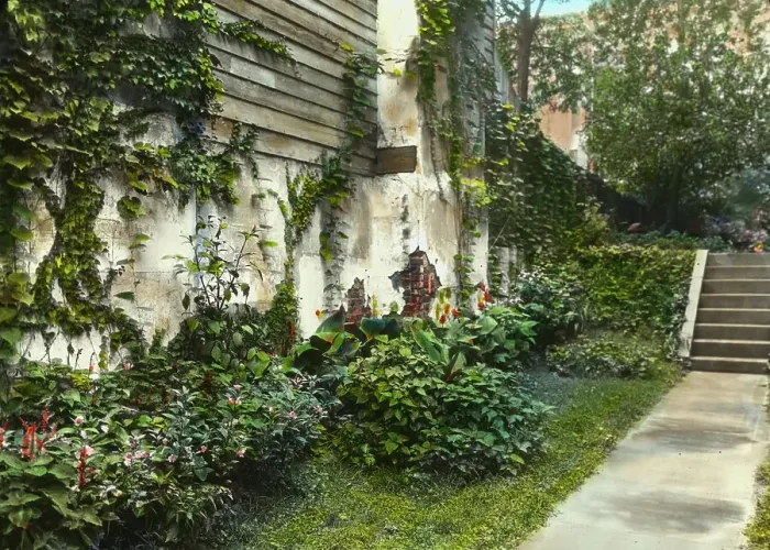 Framed Print : Unidentified city garden, probably New York, New York, c1922. Creator: Frances Benjamin Johnston Framed Print : Unidentified city garden, probably New York, New York, c1922. Creator: Frances Benjamin Johnston