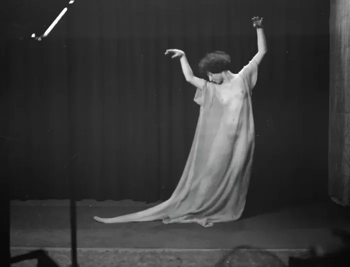 Framed Print : Unidentified dancer, possibly an Elizabeth Duncan dancer, between 1911 and 1942. Creator: Arnold Genthe Framed Print : Unidentified dancer, possibly an Elizabeth Duncan dancer, between 1911 and 1942. Creator: Arnold Genthe