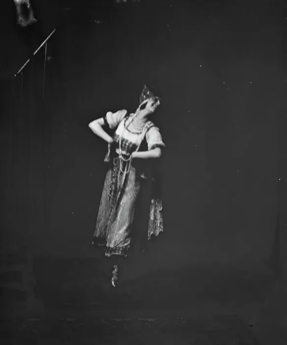 Framed Print : Unidentified dancer, possibly an Elizabeth Duncan dancer, between 1911 and 1942. Creator: Arnold Genthe Framed Print : Unidentified dancer, possibly an Elizabeth Duncan dancer, between 1911 and 1942. Creator: Arnold Genthe