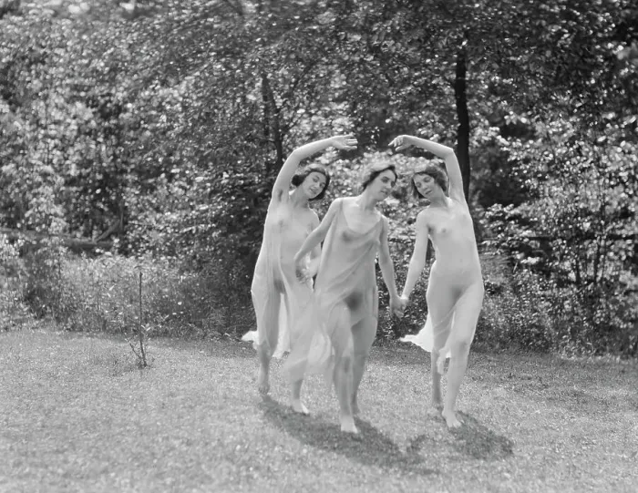 Framed Print : Unidentified dancers, possibly Elizabeth Duncan dancers, between 1911 and 1942. Creator: Arnold Genthe Framed Print : Unidentified dancers, possibly Elizabeth Duncan dancers, between 1911 and 1942. Creator: Arnold Genthe