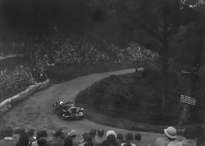 Framed Print : Unidentified open 4-seater car competing in the Shelsley Walsh Hillclimb, Worcestershire, 1935 Framed Print : Unidentified open 4-seater car competing in the Shelsley Walsh Hillclimb, Worcestershire, 1935