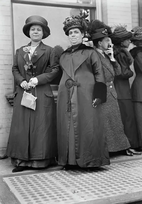 Framed Print : Unidentified Women at Mrs. W. Wilson, 1st Breakfast, 1913. Creator: Unknown Framed Print : Unidentified Women at Mrs. W. Wilson, 1st Breakfast, 1913. Creator: Unknown