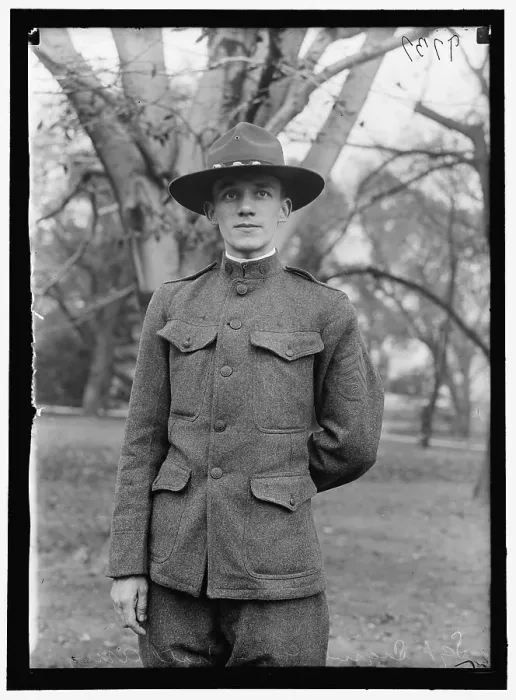 Framed Print : Uniforms: Sergeant, Signal Corps, Army, between 1916 and 1918. Creator: Harris & Ewing. Uniforms: Sergeant, Signal Corps, Army, between 1916 and 1918. Creator: Harris & Ewing Framed Print : Uniforms: Sergeant, Signal Corps, Army, between 1916 and 1918. Creator: Harris & Ewing. Uniforms: Sergeant, Signal Corps, Army, between 1916 and 1918. Creator: Harris & Ewing
