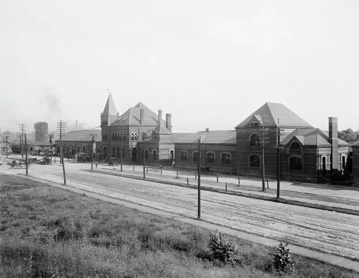 Framed Print : Union Station, Toledo, Ohio, c.between 1910 and 1920. Creator: William H. Jackson Framed Print : Union Station, Toledo, Ohio, c.between 1910 and 1920. Creator: William H. Jackson