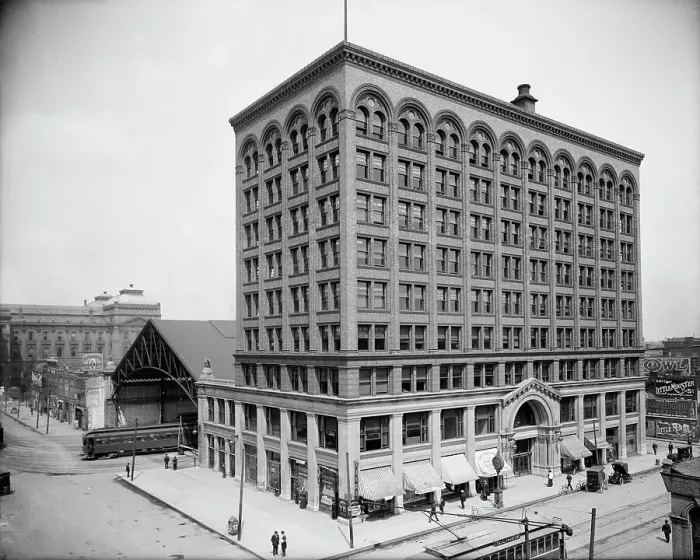 Framed Print : Union Traction Bldg. Indianapolis, Ind. between 1900 and 1910. Creator: Unknown Framed Print : Union Traction Bldg. Indianapolis, Ind. between 1900 and 1910. Creator: Unknown
