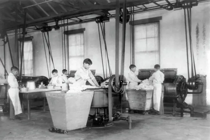 Framed Print : United States Indian School, Carlisle, Pennsylvania, six boys doing laundry, 1901. Creator: Frances Benjamin Johnston Framed Print : United States Indian School, Carlisle, Pennsylvania, six boys doing laundry, 1901. Creator: Frances Benjamin Johnston