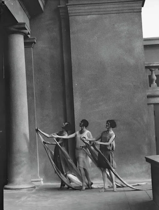 Framed Print : University of California at Berkeley dancers, 1927 Creator: Arnold Genthe Framed Print : University of California at Berkeley dancers, 1927 Creator: Arnold Genthe