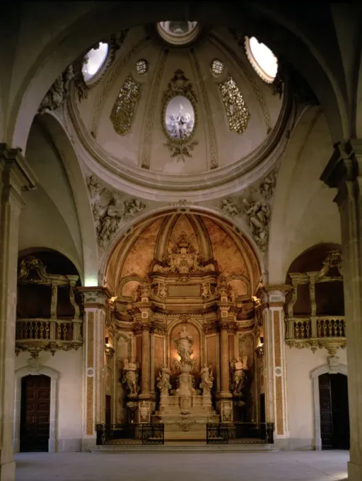 Framed Print : University of Cervera. Chapel and main altar, by Jaime Padro i Cots (1777-1787) Framed Print : University of Cervera. Chapel and main altar, by Jaime Padro i Cots (1777-1787)