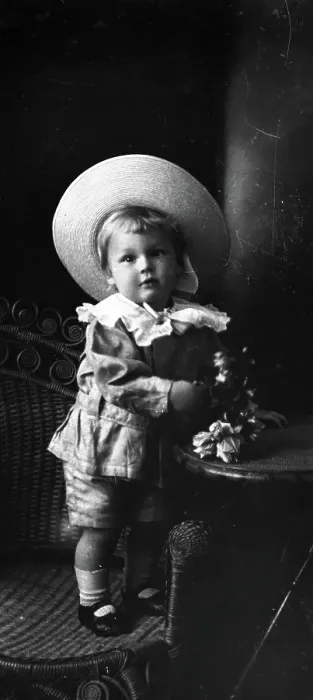 Framed Print : Unknown child, c1900s. Creator: Robert Augustus Henry L'Estrange. Unknown child, c1900s. Creator: Robert Augustus Henry L'Estrange Framed Print : Unknown child, c1900s. Creator: Robert Augustus Henry L'Estrange. Unknown child, c1900s. Creator: Robert Augustus Henry L'Estrange