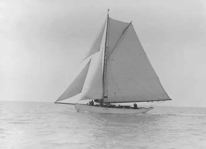 Framed Print : Unknown cutter under sail, 1913. Creator: Kirk & Sons of Cowes Framed Print : Unknown cutter under sail, 1913. Creator: Kirk & Sons of Cowes