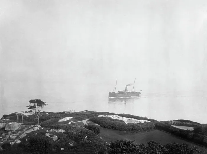 Framed Print : Unknown steam vessel, unknown location, 1905. Creator: Robert Augustus Henry L'Estrange. Unknown steam vessel, unknown location, 1905 Framed Print : Unknown steam vessel, unknown location, 1905. Creator: Robert Augustus Henry L'Estrange. Unknown steam vessel, unknown location, 1905