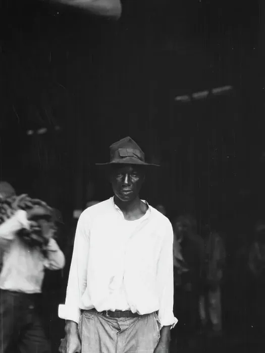Framed Print : Unloading bananas, New Orleans, between 1920 and 1926. Creator: Arnold Genthe Framed Print : Unloading bananas, New Orleans, between 1920 and 1926. Creator: Arnold Genthe