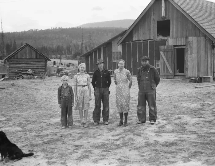 Framed Print : The Unruf family, Boundary County, Idaho, 1939. Creator: Dorothea Lange Framed Print : The Unruf family, Boundary County, Idaho, 1939. Creator: Dorothea Lange