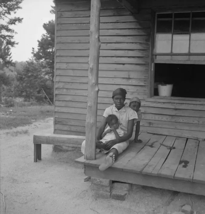 Framed Print : Untitled, [children on porch], between 1935 and 1942. Creator: Dorothea Lange