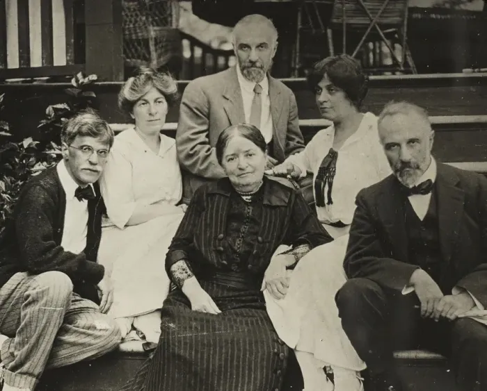Framed Print : Untitled (Stieglitz, Agnes, mother Hedwig, Julius, Selma, and Lee on Oaklawn steps)