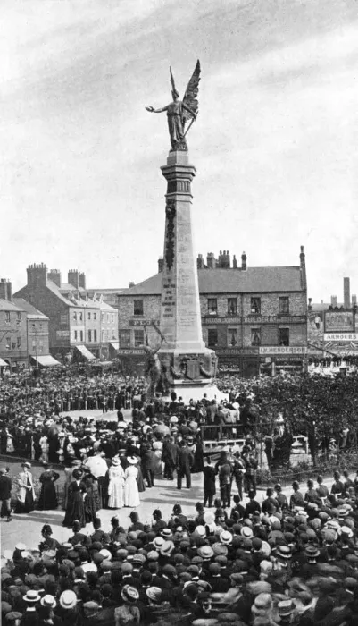 Framed Print : Unveiling the Northumberland War Memorial, 1908-1909. Artist: George Frank
